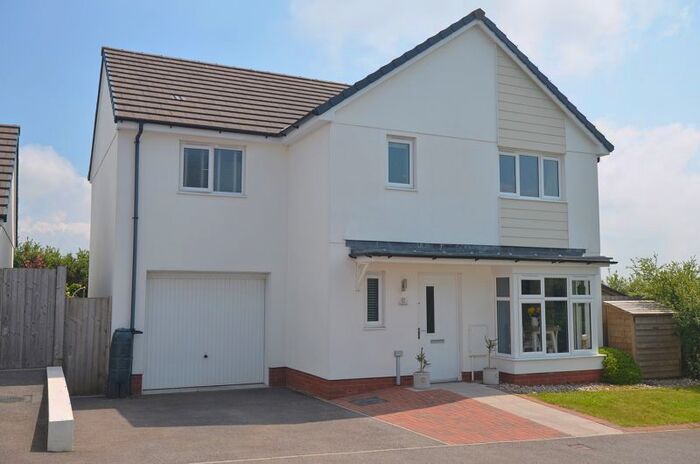 4 Bedroom Detached House For Sale In The Pastures, Shortlanesend, Truro, TR4
