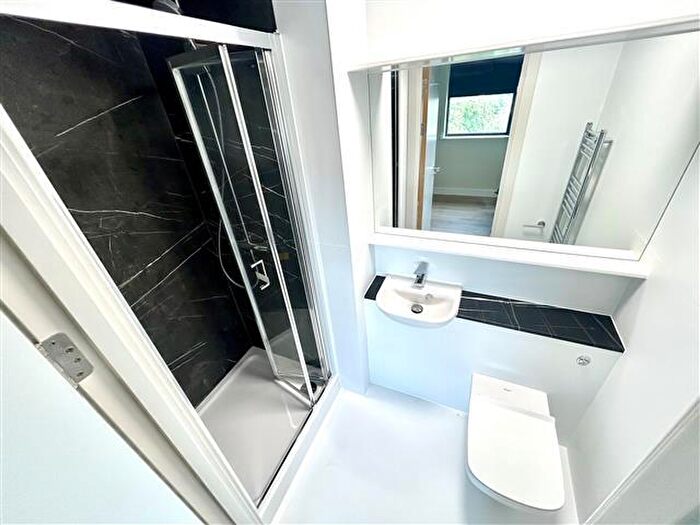 2 Bedroom Apartment To Rent In Birmingham Road, West Bromwich, B70