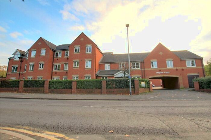 1 Bedroom Apartment To Rent In Haydon Court, Twyford, Berkshire, RG10