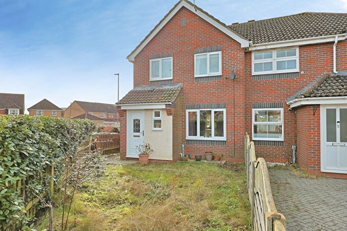 3 Bedroom Semi Detached House For Sale In Mountbatten Drive, Dereham, NR19