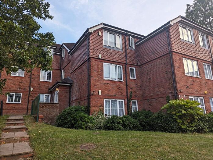 2 Bedroom Flat To Rent In Greatacre, Chesham, HP5