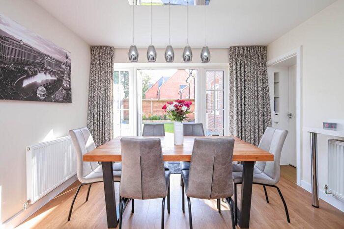 4 Bedroom Detached House For Sale In Cook Way, Horsham, RH12