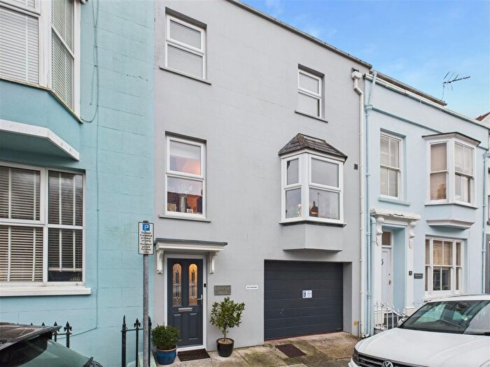 3 Bedroom Terraced House For Sale In Picton Road, Tenby, SA70