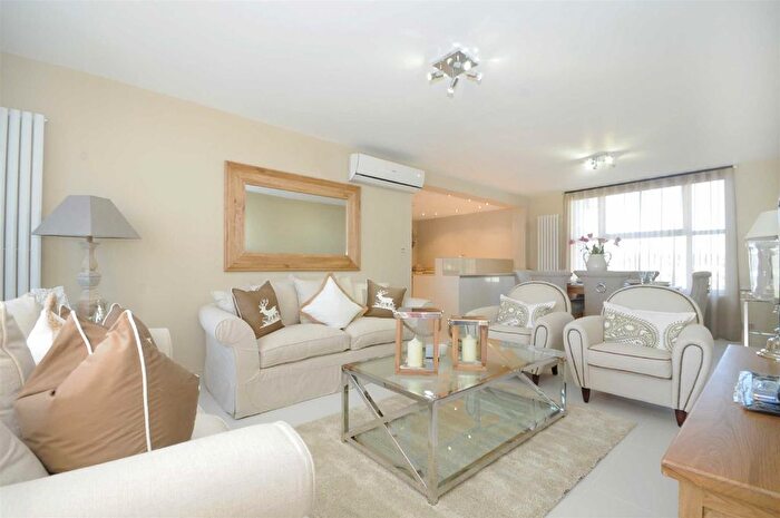 3 Bedroom Flat To Rent In Boydell Court, St Johns Wood Park, St Johns Wood, NW8