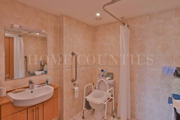 1 Bedroom Retirement Property To Rent In Darkes Lane, Potters Bar, EN6