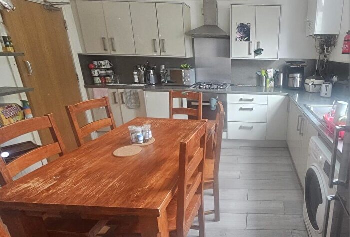 5 Bedroom Terraced House To Rent In Ashville View, Leeds, West Yorkshire, LS6