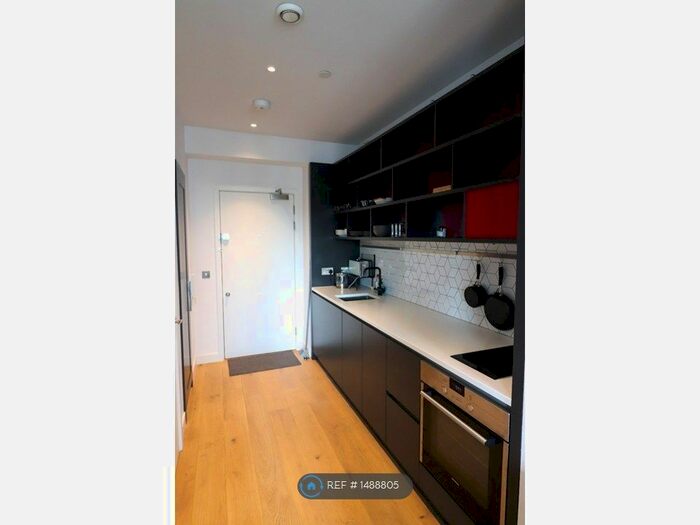 Studio To Rent In Java House, London, E14 - Photo 3