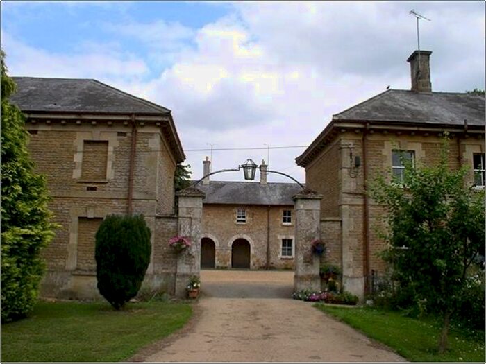 1 Bedroom Flat To Rent In Kings Sutton, Banbury, OX17