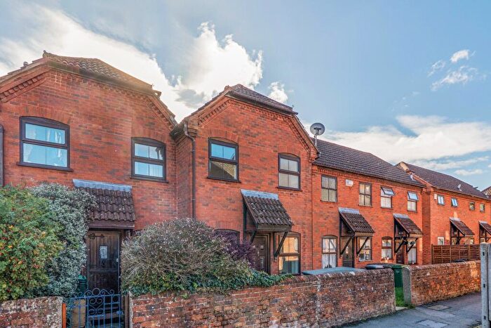 1 Bedroom Terraced House To Rent In Park Lane, Newbury, RG14