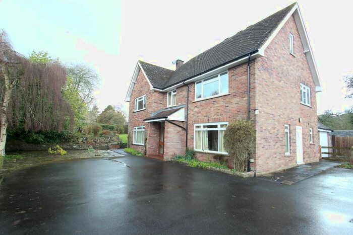 4 Bedroom Property To Rent In The Vicarage (Kington), Church Road, Kington, HR5