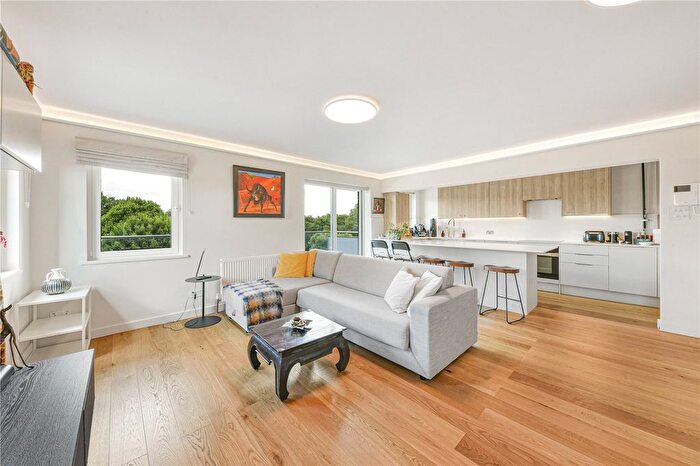 2 Bedroom Flat To Rent In Kings College Court, Primrose Hill Road, London, NW3