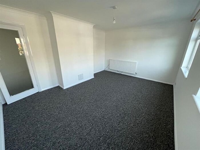 2 Bedroom Apartment To Rent In Fitzalan Road, Littlehampton, BN17
