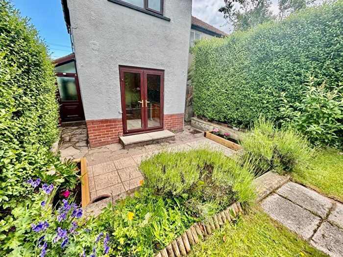 3 Bedroom Property To Rent In Cross Lane, Stocksbridge, Sheffield, S36