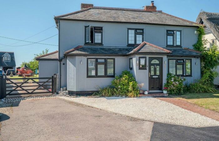 4 Bedroom Detached House For Sale In Bardfield End Green, Thaxted, Dunmow, Essex, CM6