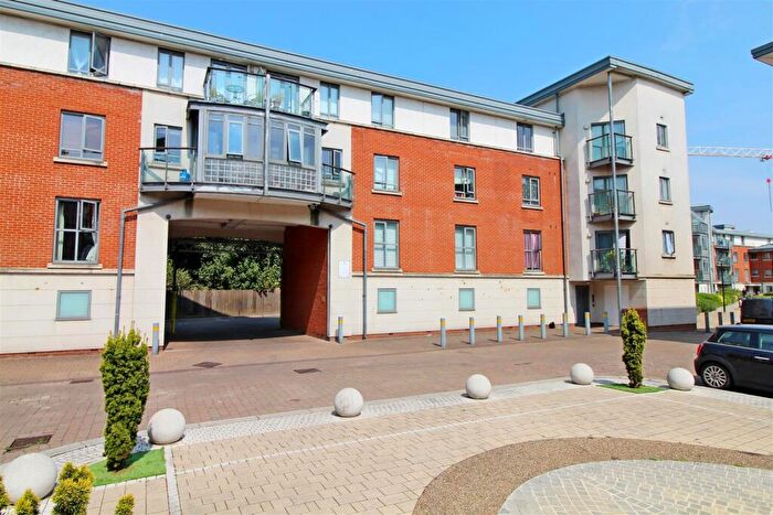 2 Bedroom Flat To Rent In Victoria Court, New Street, Chelmsford, CM1