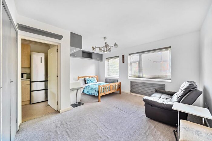 Flat For Sale In Rondu House, Cricklewood Broadway, NW2