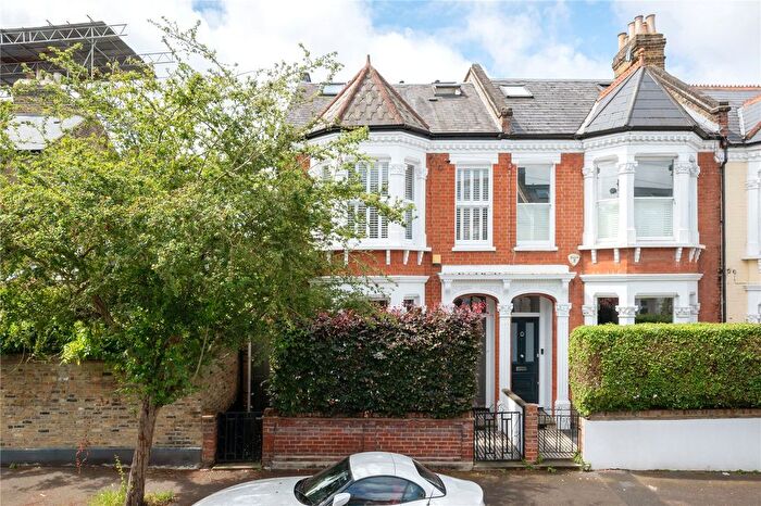 4 Bedroom End Of Terrace House For Sale In Narbonne Avenue, Abbeville Village, SW4