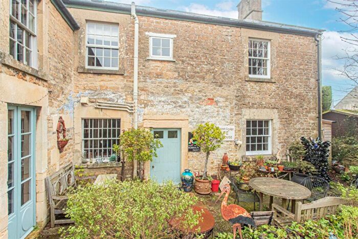 6 Bedroom Detached House For Sale In Bath Road, Atworth, Melksham, SN12