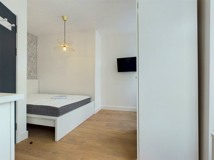 Apartment To Rent In Castle Street, Brighton, BN1