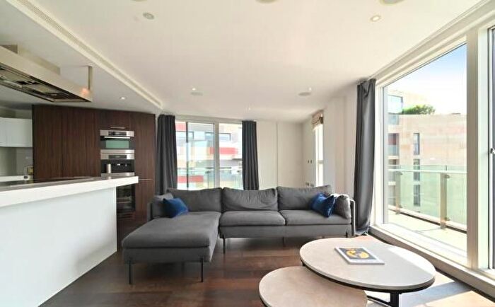 3 Bedroom Flat To Rent In Moore House, Gatliff Road, Grosvenor Waterside, SW1W