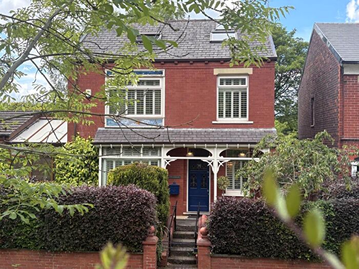 4 Bedroom Detached House For Sale In Dogford Road, Royton, OL2