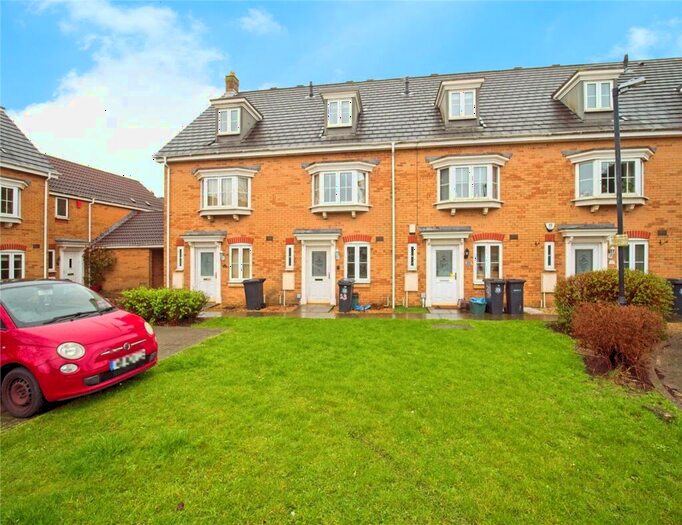 4 Bedroom Terraced House To Rent In Britton Gardens, Kingswood, Bristol, BS15