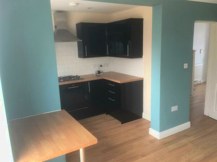 4 Bedroom Semi-Detached House To Rent In Cropthorne Road, Bristol, BS7