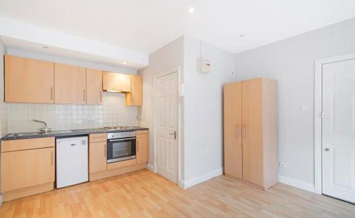 Apartment To Rent In Park Road, Marylebone, London, NW1