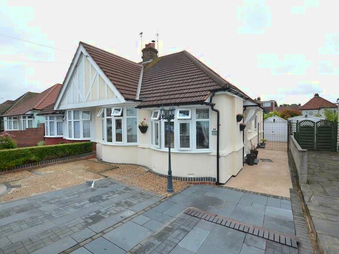 3 Bedroom Semi-Detached Bungalow To Rent In Eskdale Road, Bexleyheath, Kent, DA7