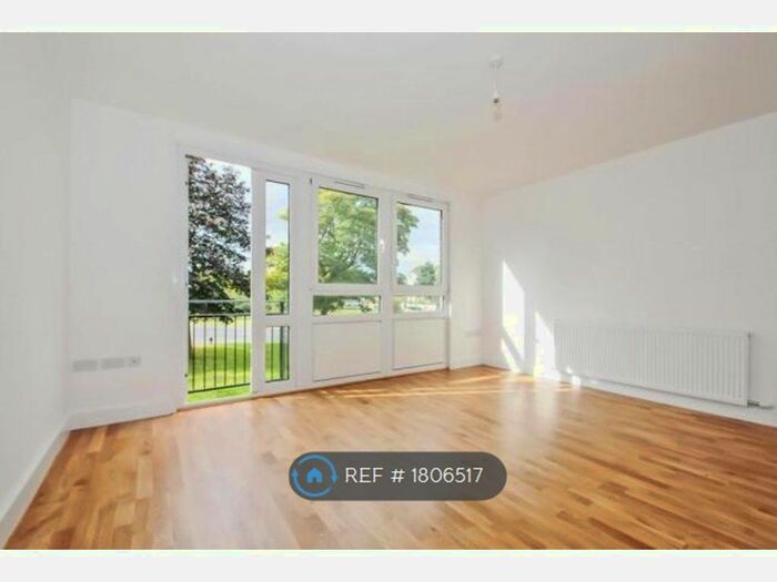 2 Bedroom Maisonette To Rent In Mandeville Close, London, SE3