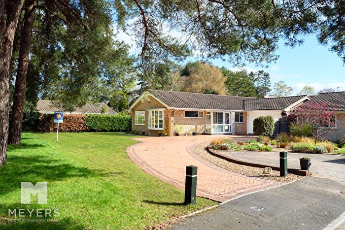 3 Bedroom Bungalow For Sale In Shelley Close, Ashley Heath, Ringwood, BH24