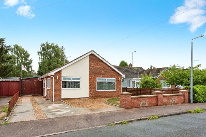 3 Bedroom Detached Bungalow For Sale In St. Margarets Drive, Brandon, IP27