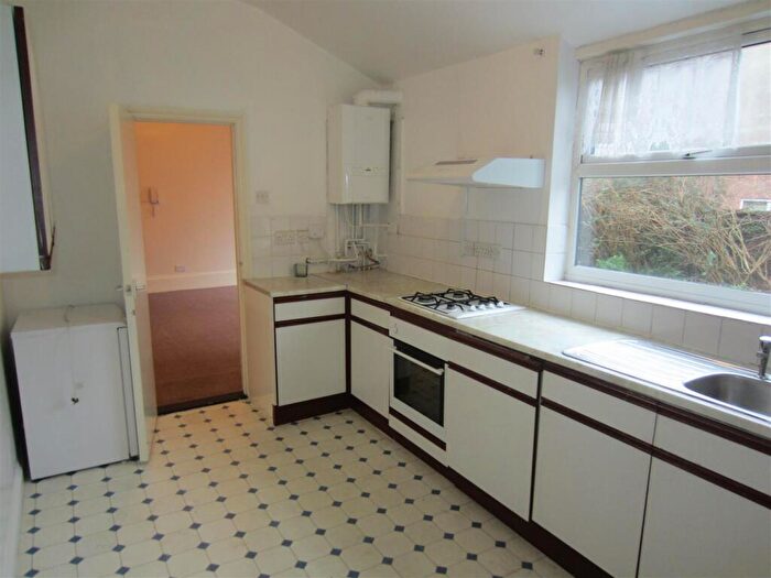 1 Bedroom Flat To Rent In Elm Grove Southsea Hants, PO5