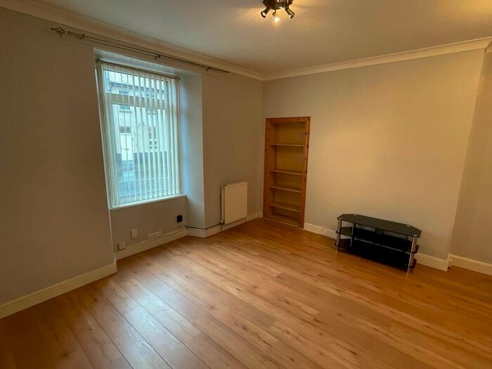 1 Bedroom Flat To Rent In /, Drum Street, Edinburgh, EH17