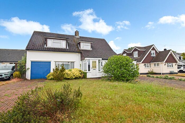 4 Bedroom Detached House For Sale In The Fairway, Burnham, SL1