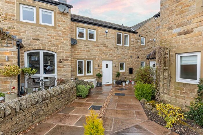 3 Bedroom Cottage For Sale In Beech Court, Farnley Tyas, Huddersfield, HD4