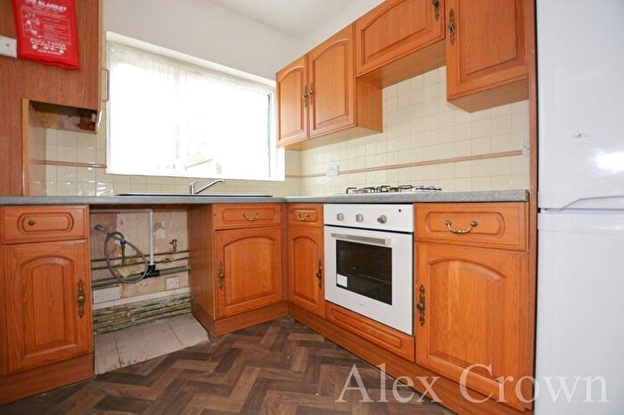 1 Bedroom Flat To Rent In Green Lanes, Palmers Green, N13