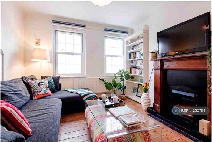 2 Bedroom Flat To Rent In Doddington Grove, London, SE17