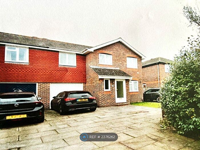 4 Bedroom Semi-Detached House To Rent In Douglas Road, Tonbridge, TN9