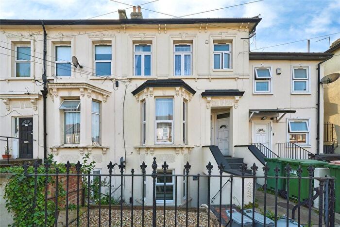 1 Bedroom Flat For Sale In Selwyn Road, Plaistow, London, E13