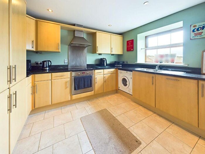 2 Bedroom Apartment For Sale In Towpath House, Canal Road, Riddlesden, Keighley, BD20