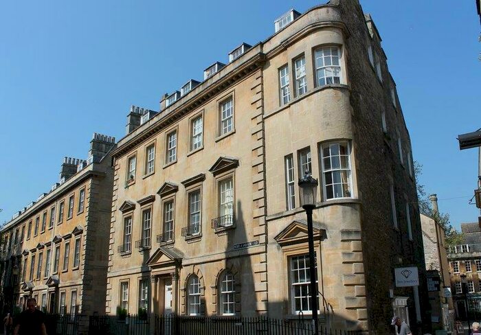 1 Bedroom Apartment To Rent In Hamilton House, BA1