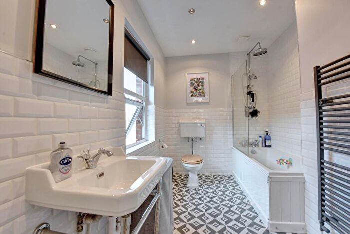 4 Bedroom Semi-Detached House For Sale In Reading Road, Henley-On-Thames, RG9