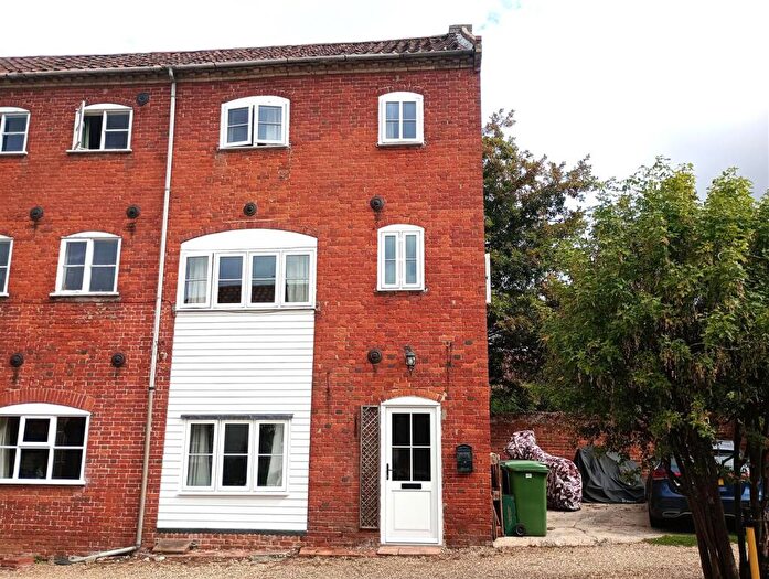 2 Bedroom End Of Terrace House To Rent In Keeleys Yard, Harleston, IP20