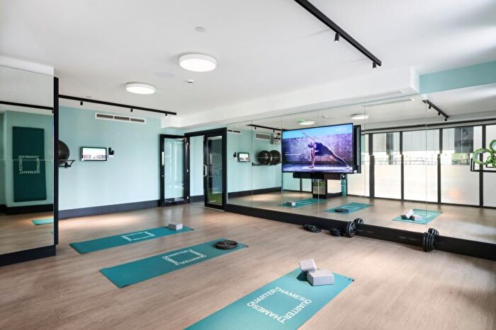 2 Bedroom Flat To Rent In Thames Quarter, Reading, RG1