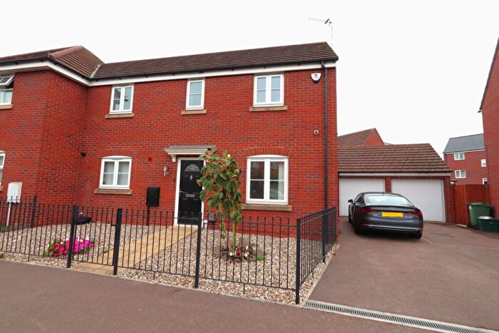 3 Bedroom Semi Detached House To Rent In Quayside Way, Hempsted, Gloucester, GL2