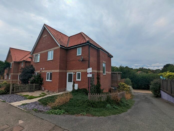 3 Bedroom Semi-Detached House To Rent In Abbey Road, Leiston, IP16