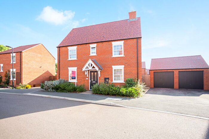 3 Bedroom Detached House For Sale In Daedas View, Deddington, OX15