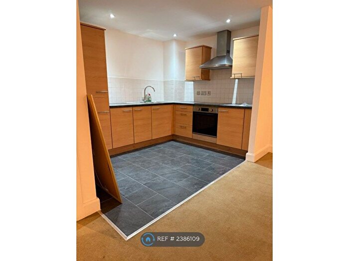 2 Bedroom Flat To Rent In Lord Street, Southport, PR9