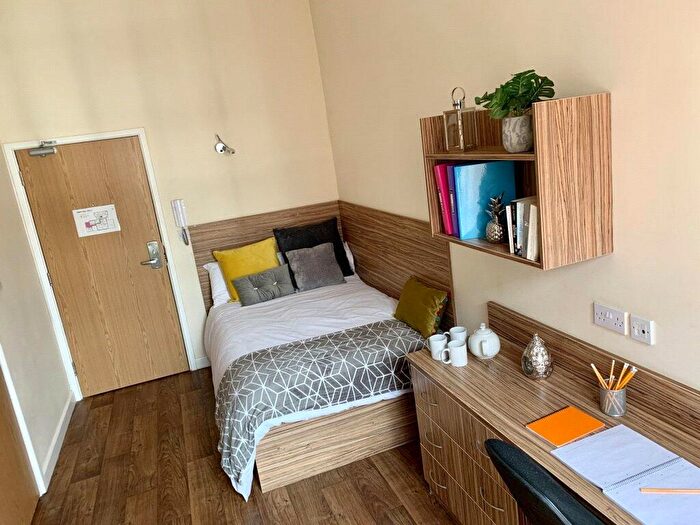 1 Bedroom Apartment For Sale In George Street, Chester, Cheshire, CH1